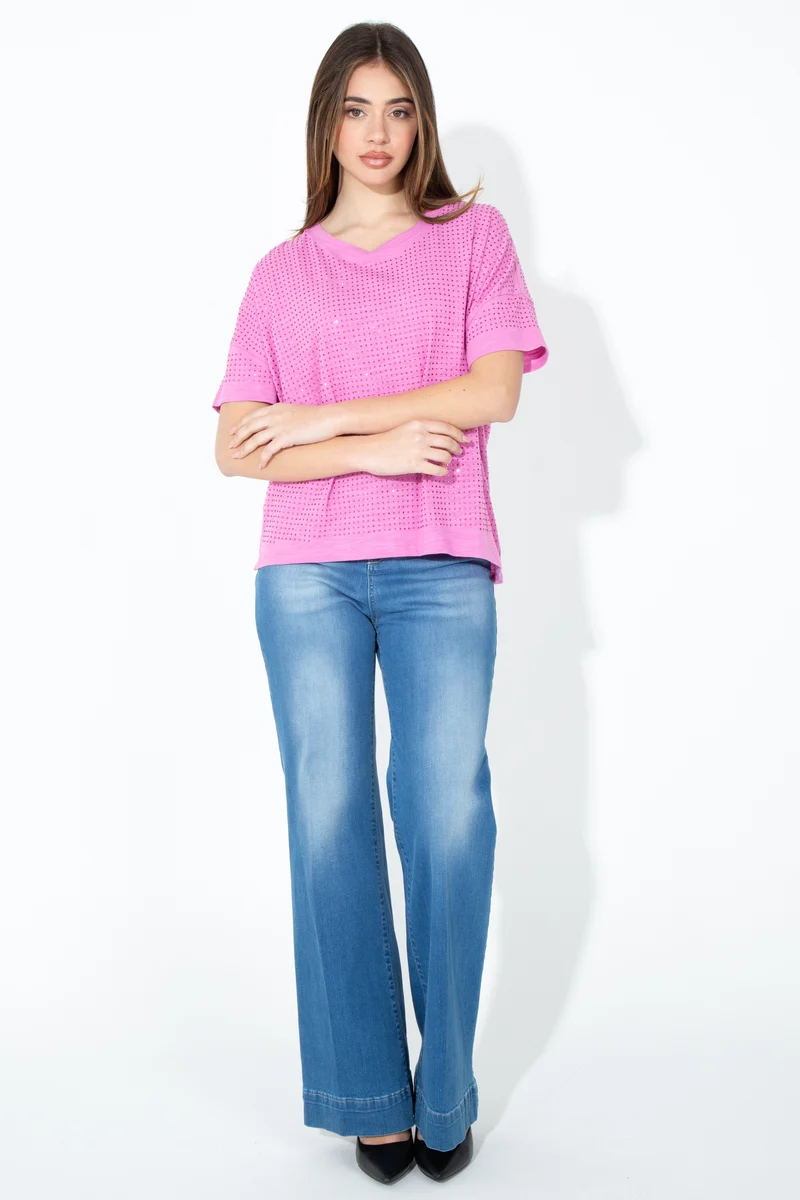 T-shirt over con applicazioni