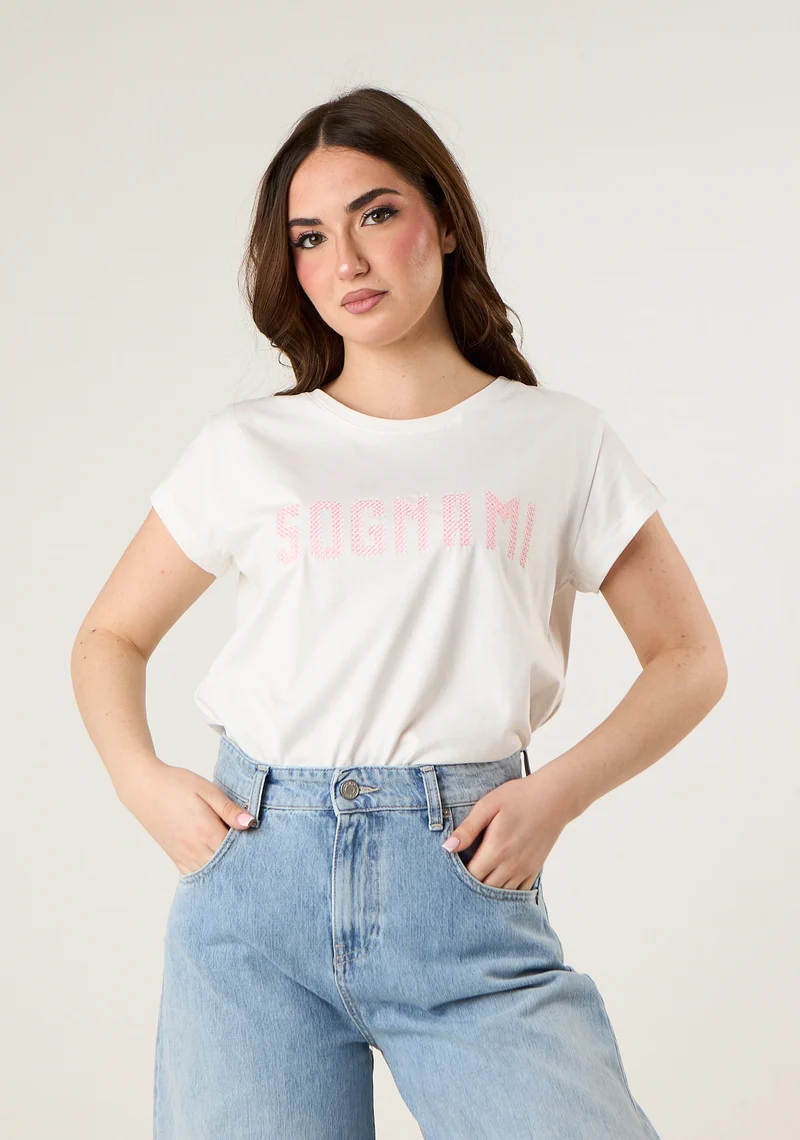 T-shirt con ricamo