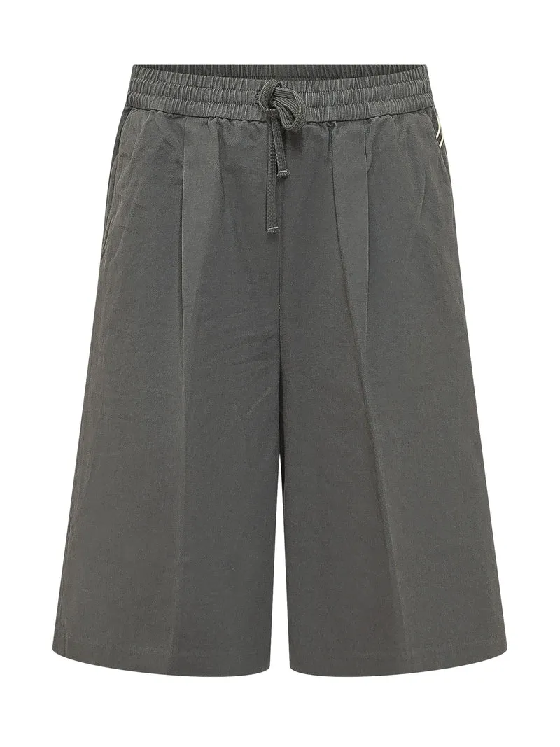 Shorts Ampi con Pince e Coulisse