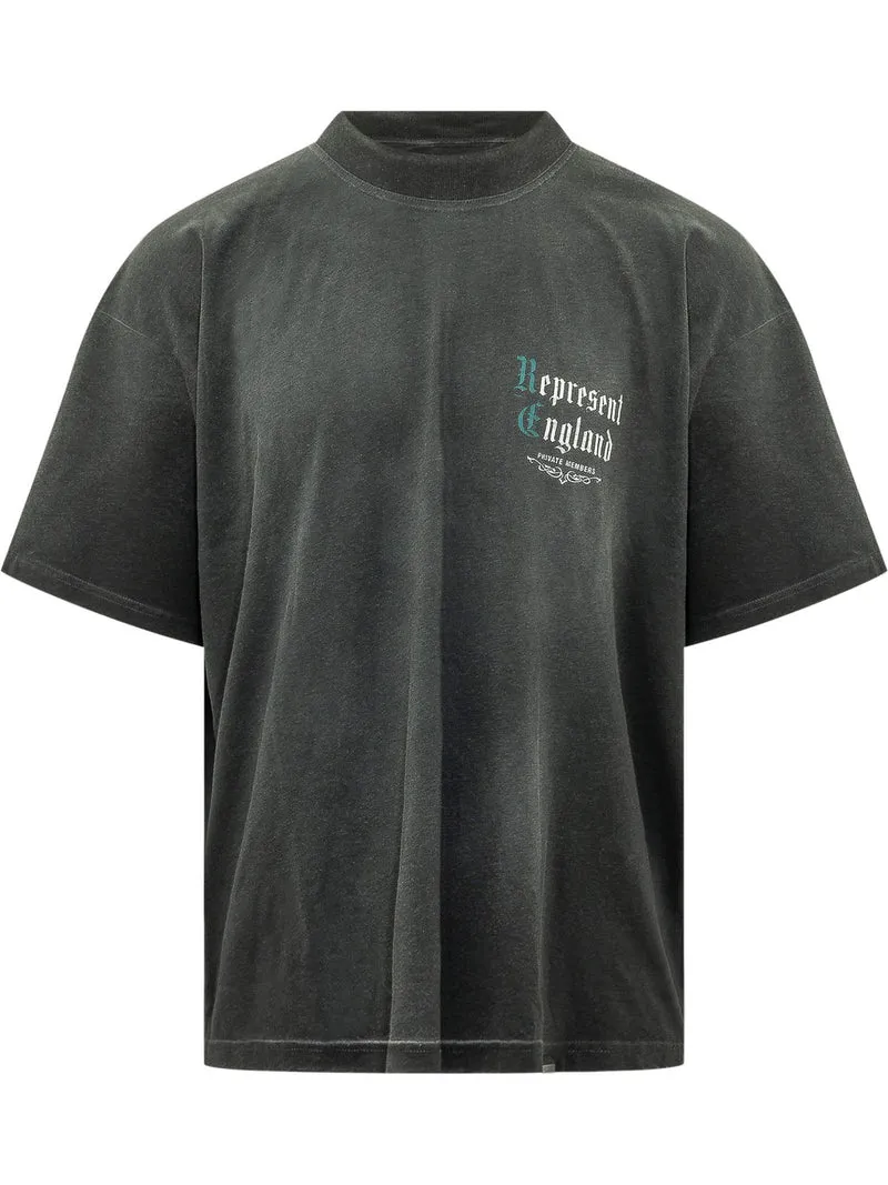 T-shirt Private Members con Grafica Frontale