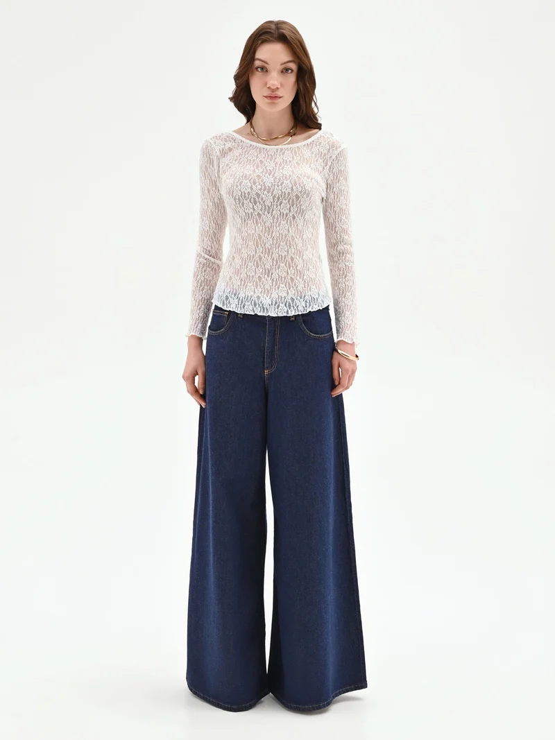 Blusa panna sfiancata in pizzo floreale