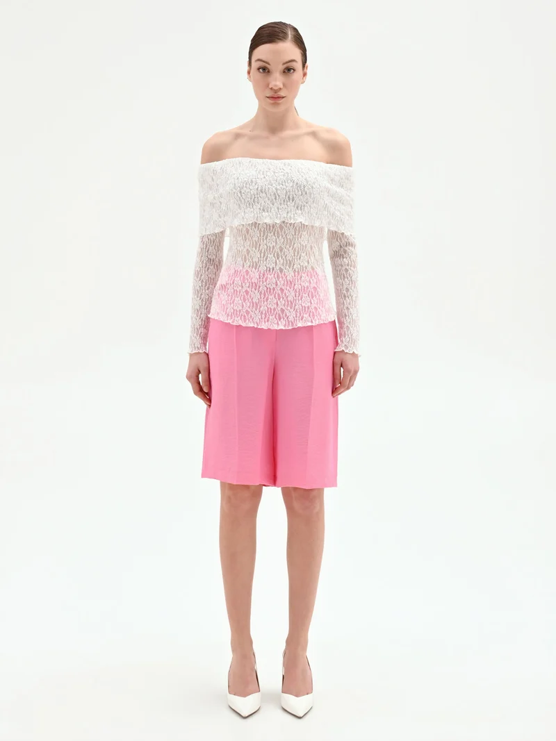 Blusa in pizzo panna bianco con spalle scoperte