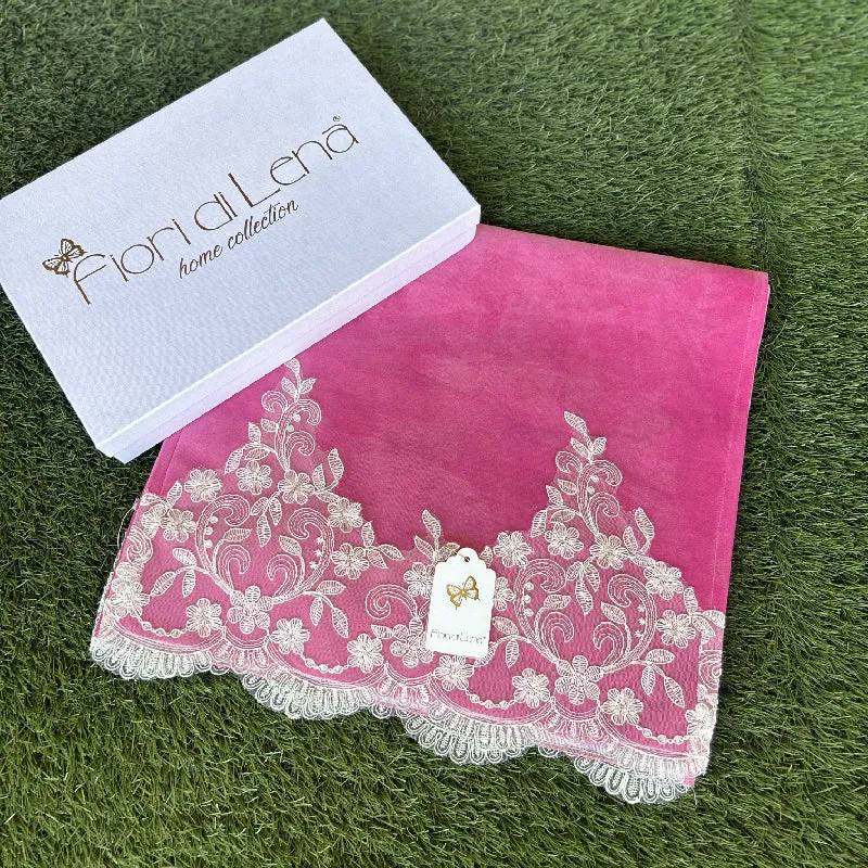 Fiori Di Lena Runner in Velluto Rosa con Pizzo Floral 145x40 cm