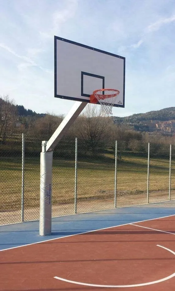 Impianto basket o minibasket monotubolare in acciaio zincato, Sbalzo 165cm, tabellone in resina, con bussole, certificato UNI EN-1270. Art 4211