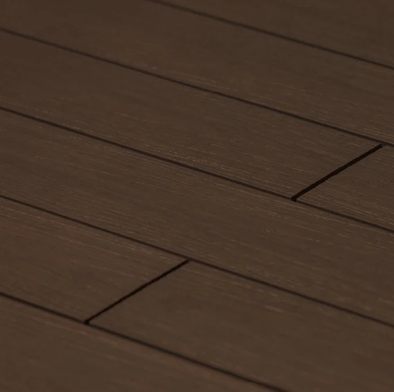 Pavimentazione in Legno Composito Rivestito in polimero KIKO DECKING per Esterno (Sia ambienti commerciali sia residenziali)