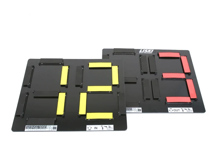 Segnalatore cambio giocatori manuale bifacciale "IN" e "OUT" a 2 cifre S04460