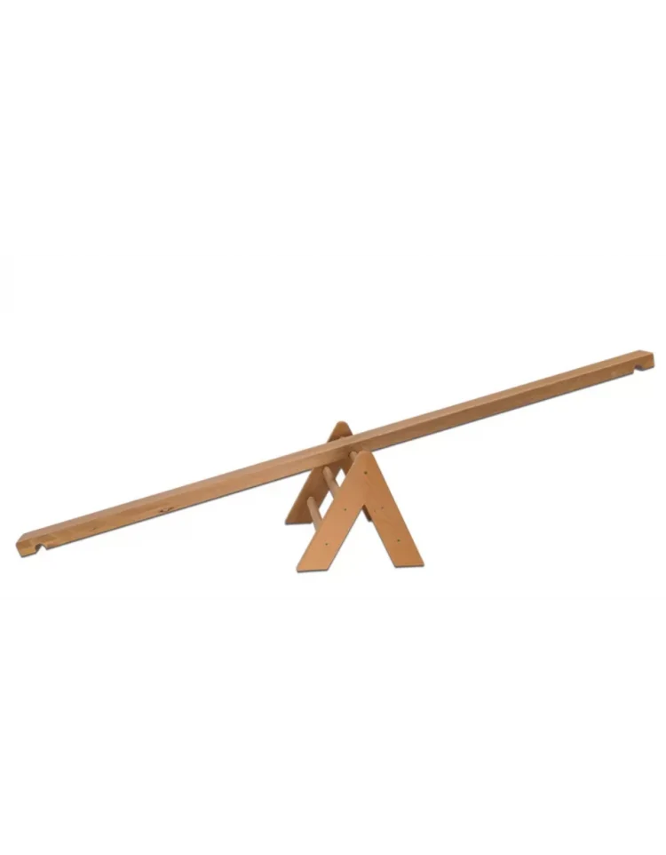 Asse di equilibrio in legno con scaletta triangolare, larghezza cm 10, lunghezza cm 250. Agganciabile anche a spalliera S01134