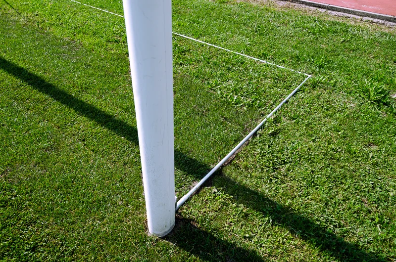 Coppia telai fissi a terra in acciaio zincato per porte calcio regolamentari a bussole Art. S04328