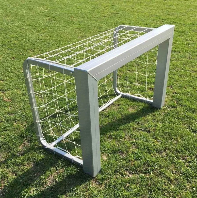 Coppia Porte Calcio/Calcetto 90x60cm, mobili, in alluminio sezione quadra 80x80mm, reti incluse. art. 6004