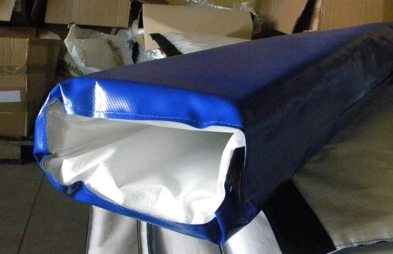 Protezioni per Colonne e/o Pali DIAMETRO FINO A MM 200,H MT 2,00 CON VELCRO CAD.