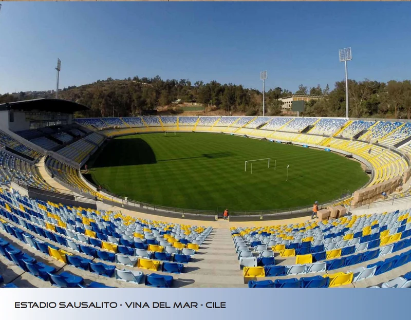 Seduta a scocca monoblocco M2010 Ignifugo + anti UV per impianti sportivi e stadio versione colori a scelta