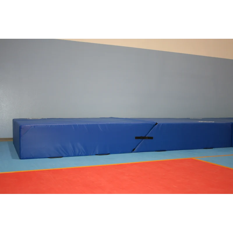 Materasso per salto in alto dim.cm.400x200x50 Art. A486/C
