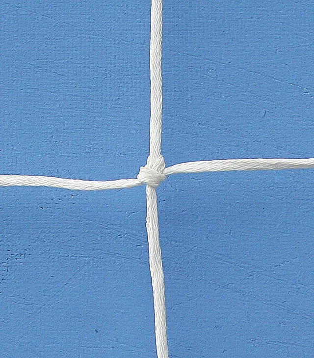 Coppia Reti Calcio Ridotto 4x2mt Maglia QUADRA in Polietilene da 130x2,5mm Art. 167